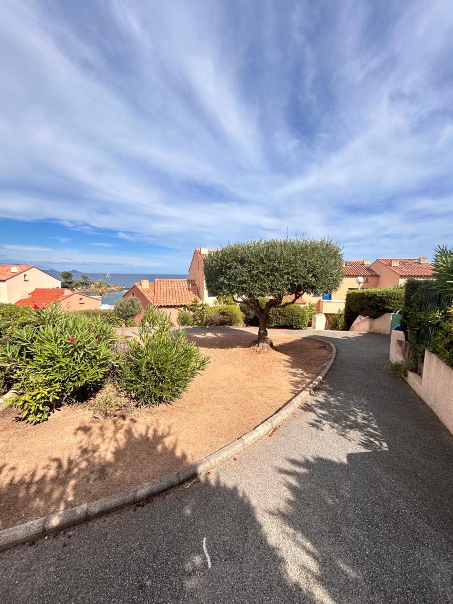 Appart Le Grand Bleu Saint Aygulf Fréjus Exterior photo